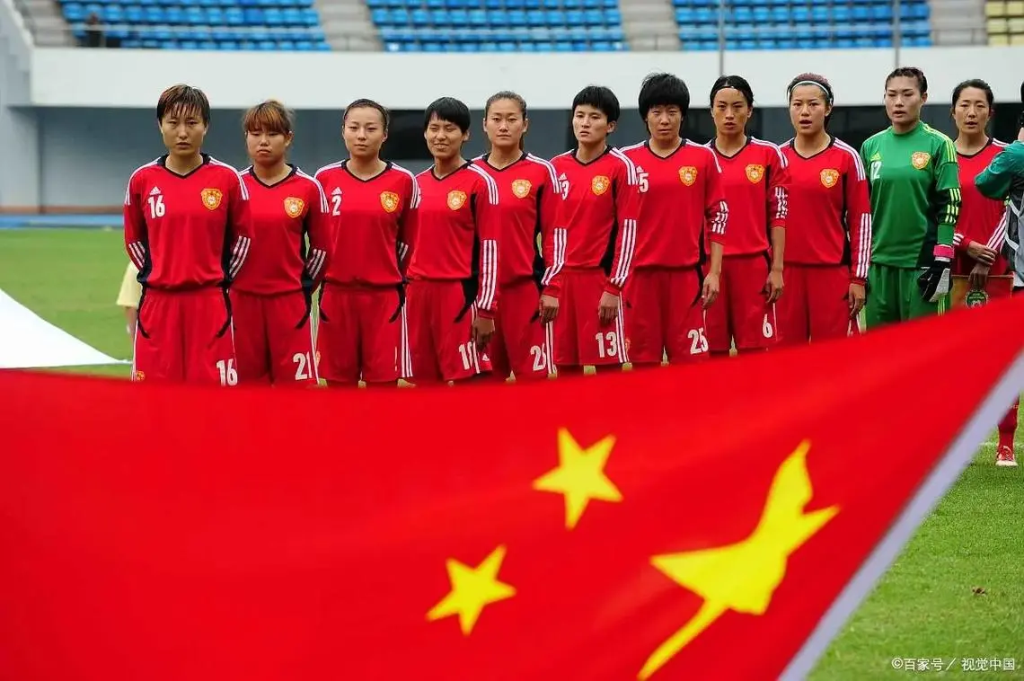 九游体育：足球比赛可以开几个场